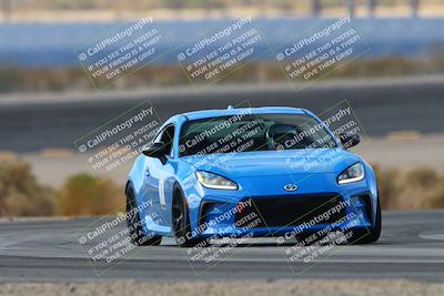 media/Mar-06-2025-Doghouse Garage (Thu) [[744e530cb1]]/2-Intermediate Group/Session 2 (Turn 14)/